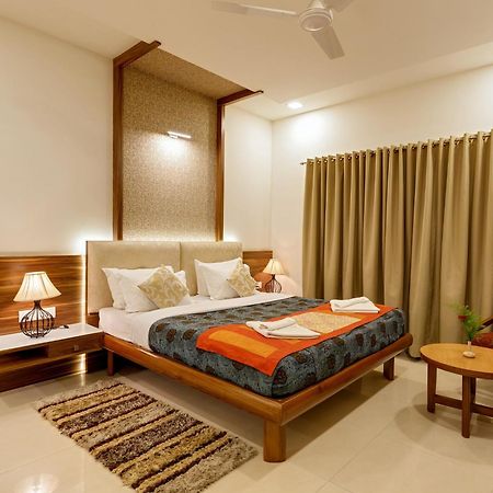 Hotel Woodland Kolhapur Εξωτερικό φωτογραφία