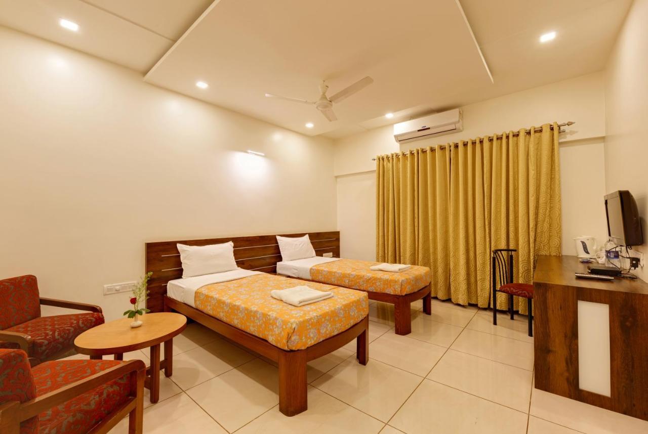 Hotel Woodland Kolhapur Εξωτερικό φωτογραφία