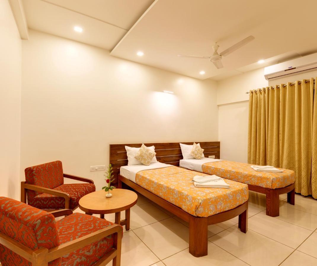 Hotel Woodland Kolhapur Εξωτερικό φωτογραφία