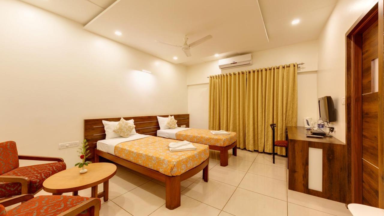 Hotel Woodland Kolhapur Εξωτερικό φωτογραφία