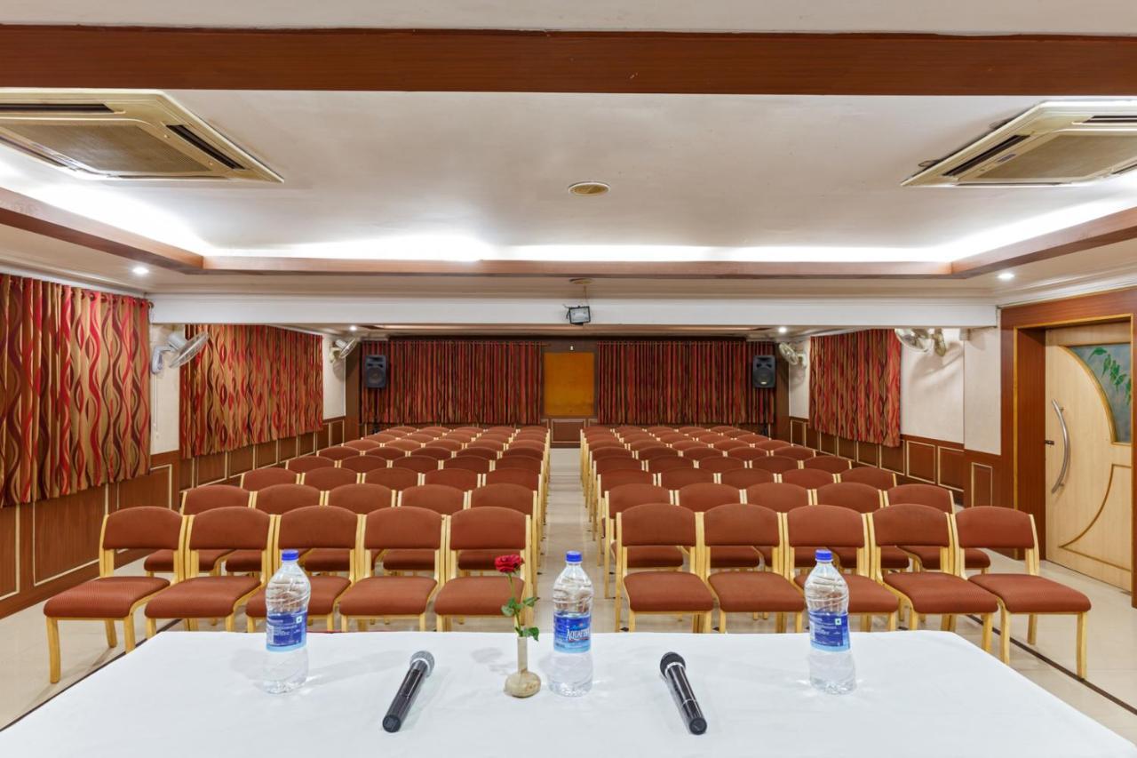 Hotel Woodland Kolhapur Εξωτερικό φωτογραφία