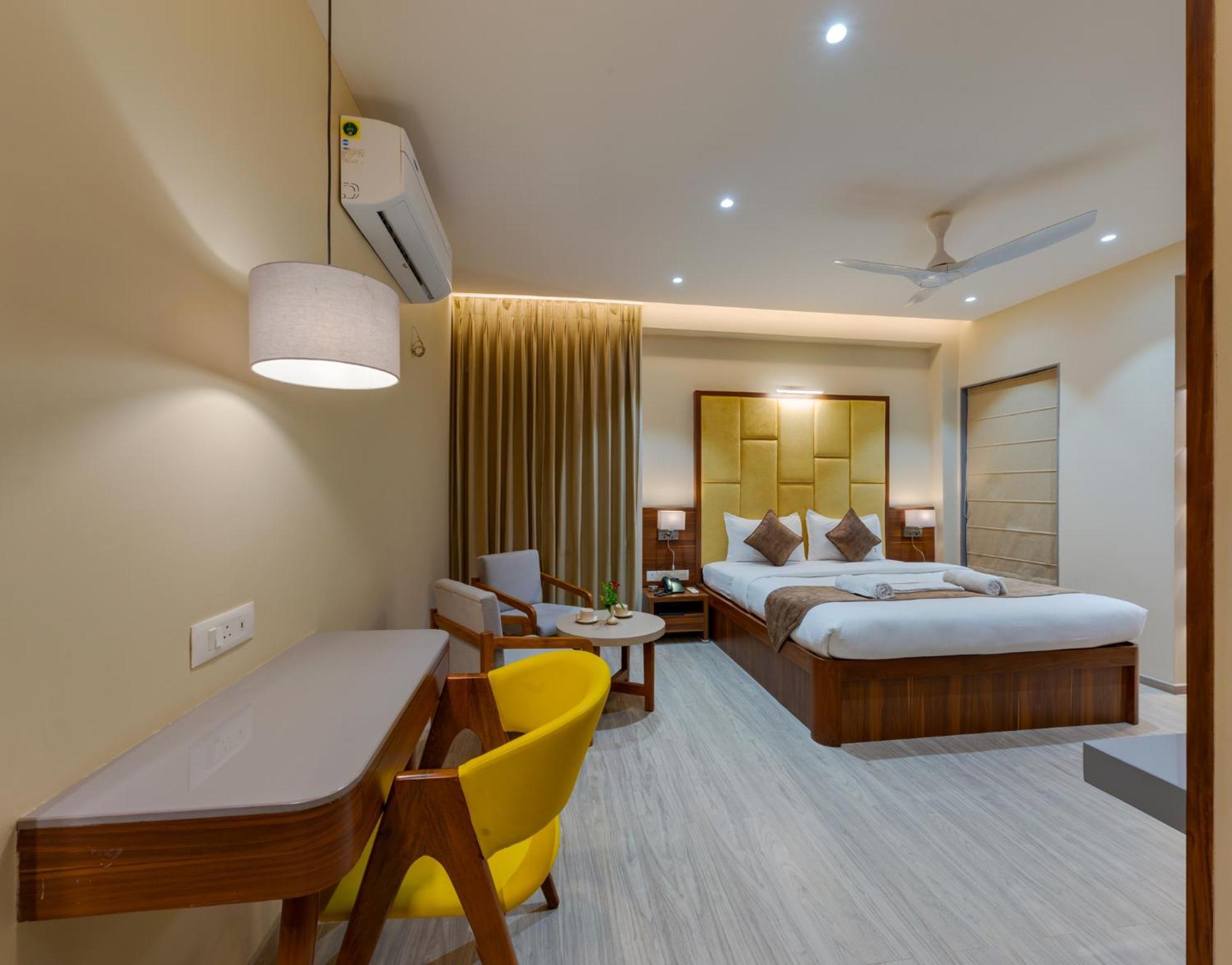 Hotel Woodland Kolhapur Εξωτερικό φωτογραφία