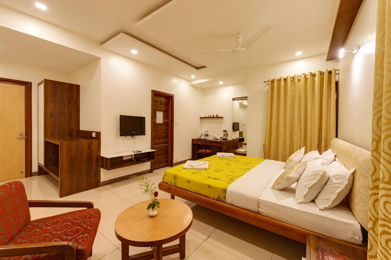 Hotel Woodland Kolhapur Εξωτερικό φωτογραφία