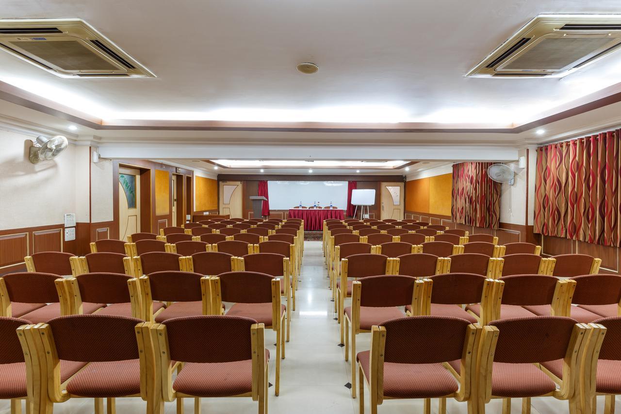 Hotel Woodland Kolhapur Εξωτερικό φωτογραφία