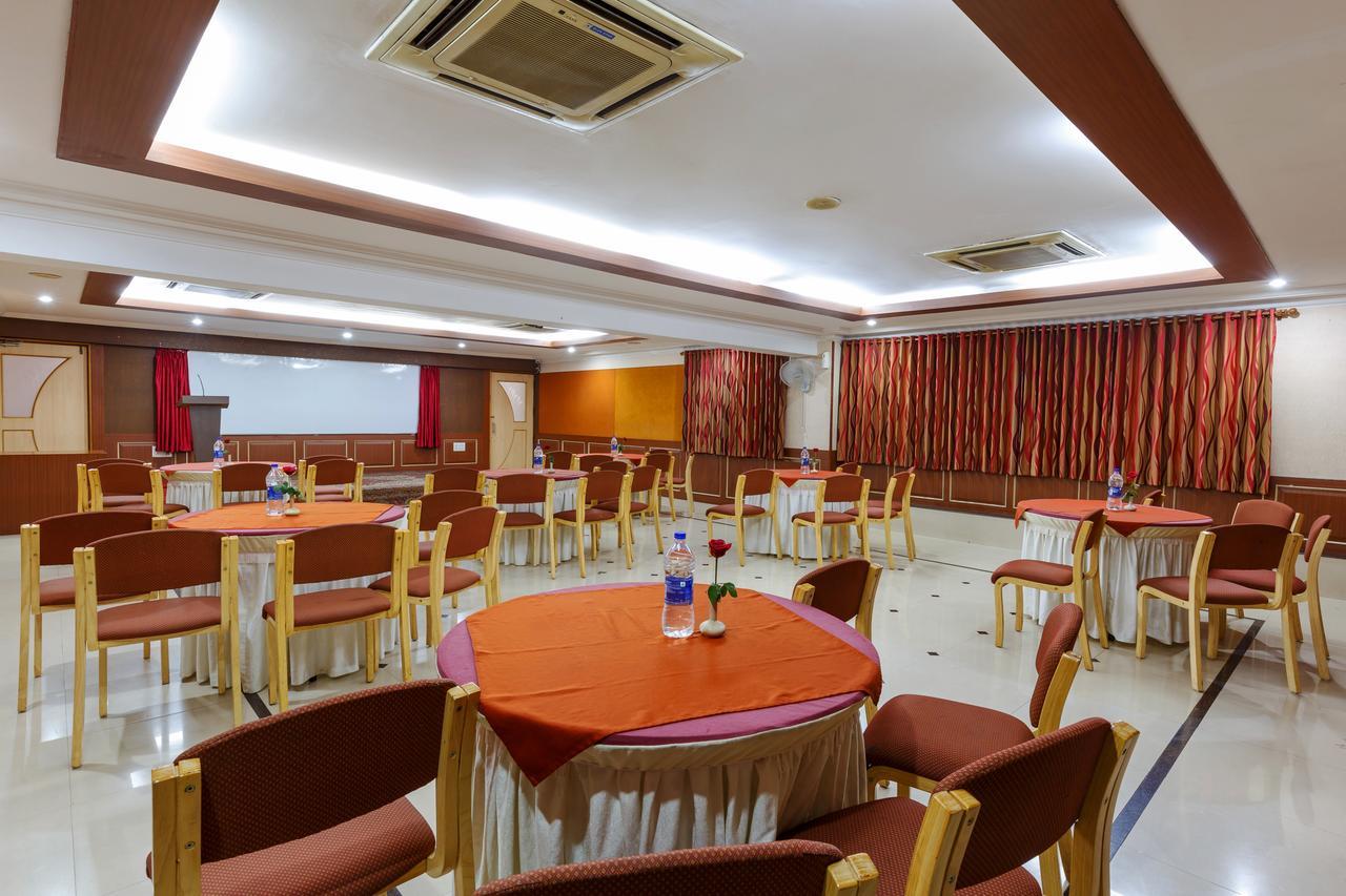 Hotel Woodland Kolhapur Εξωτερικό φωτογραφία