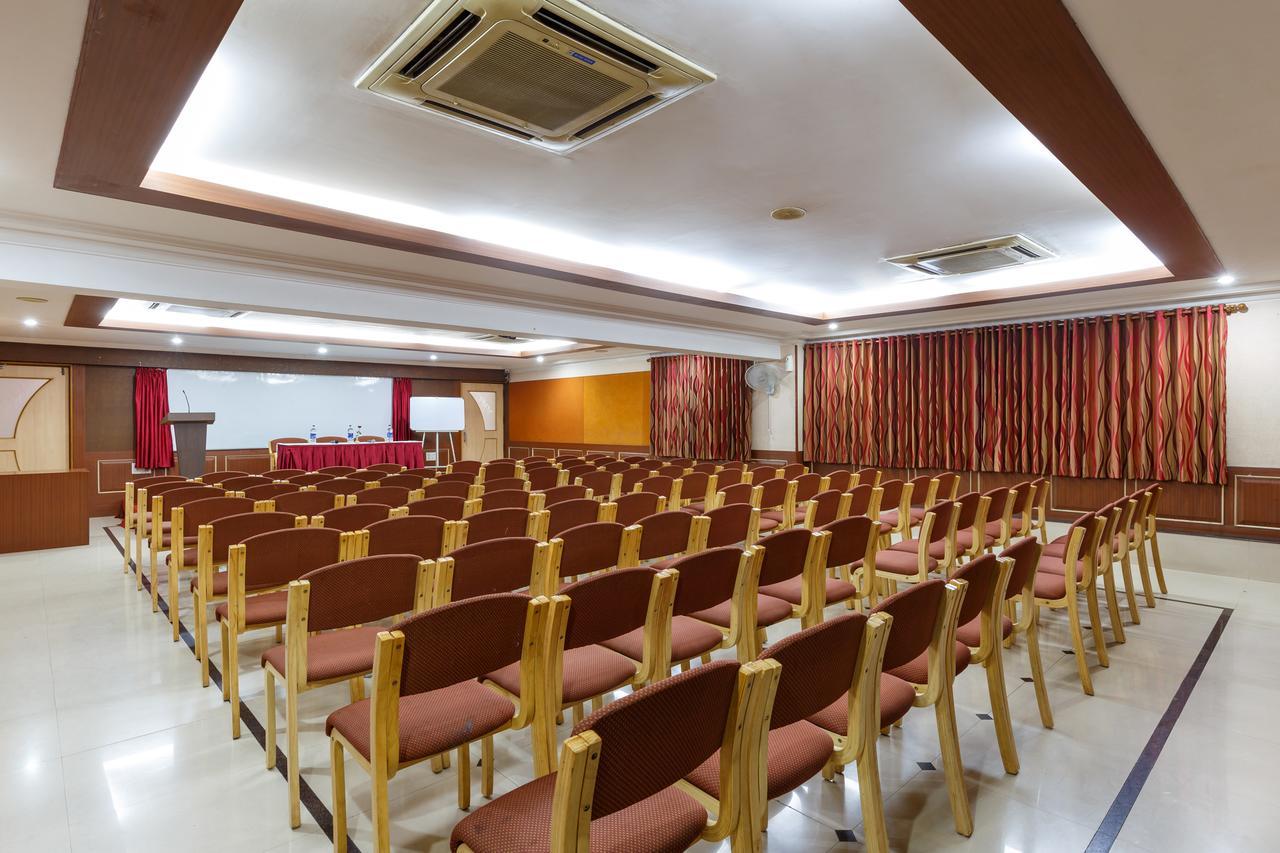 Hotel Woodland Kolhapur Εξωτερικό φωτογραφία